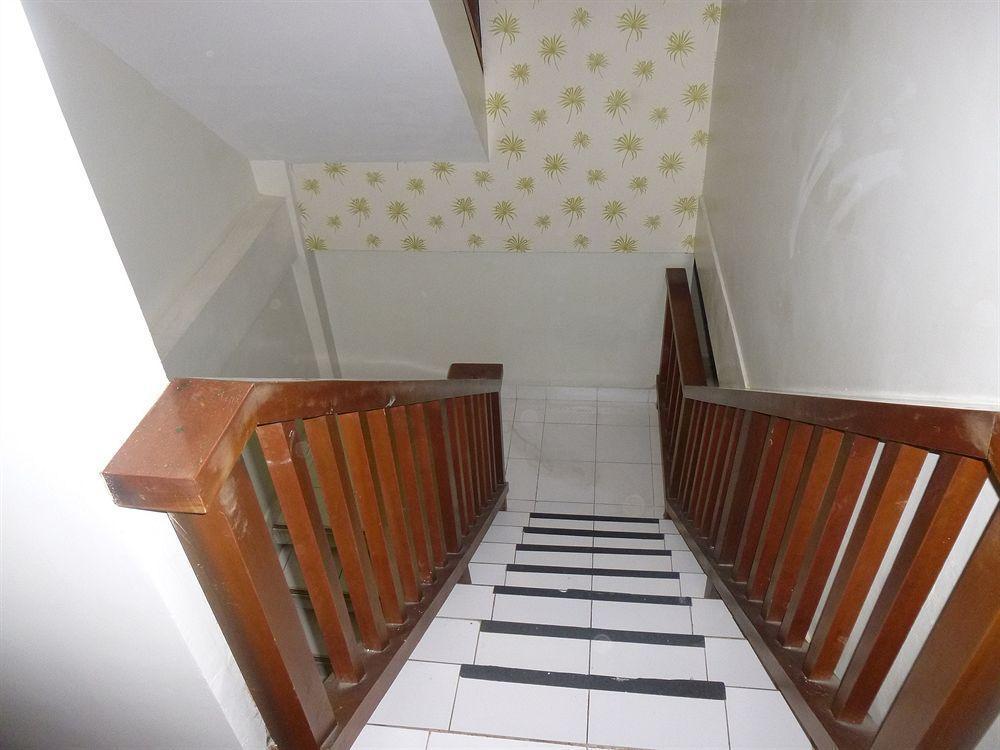 Santosa City Hotel デンパサール エクステリア 写真