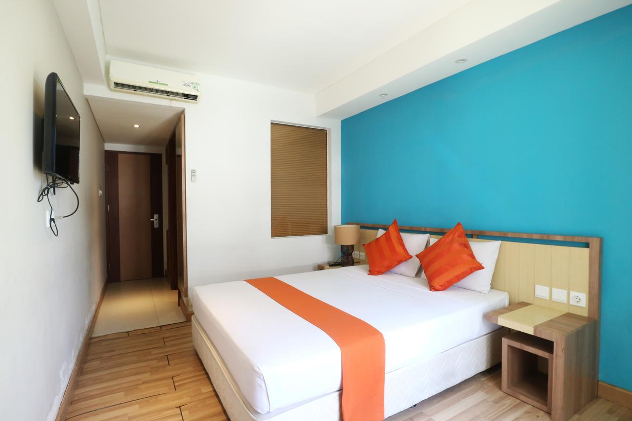 Santosa City Hotel デンパサール エクステリア 写真