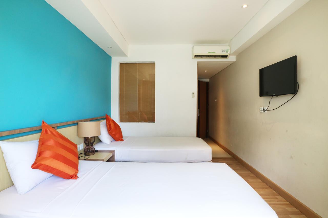 Santosa City Hotel デンパサール エクステリア 写真