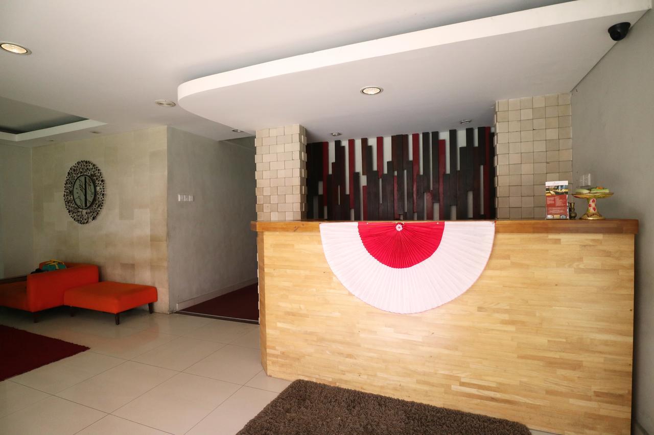 Santosa City Hotel デンパサール エクステリア 写真