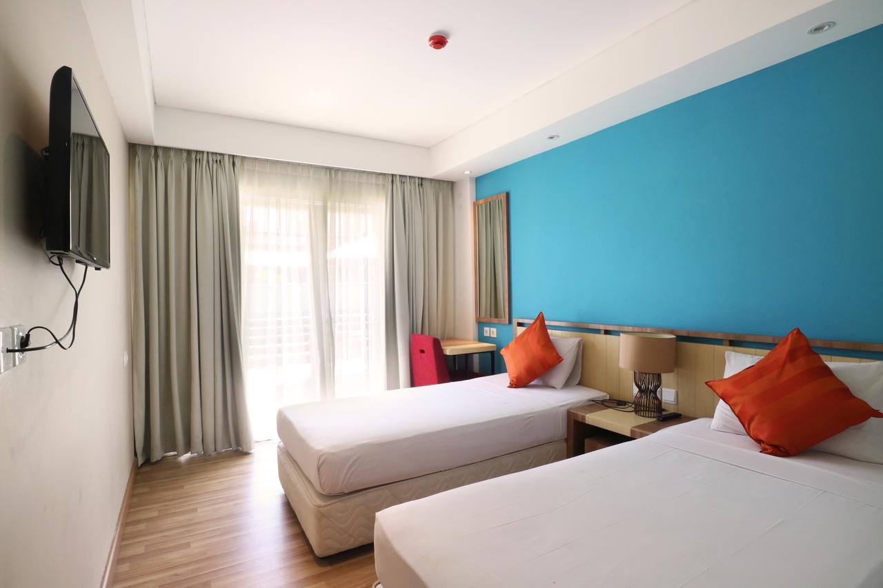 Santosa City Hotel デンパサール エクステリア 写真