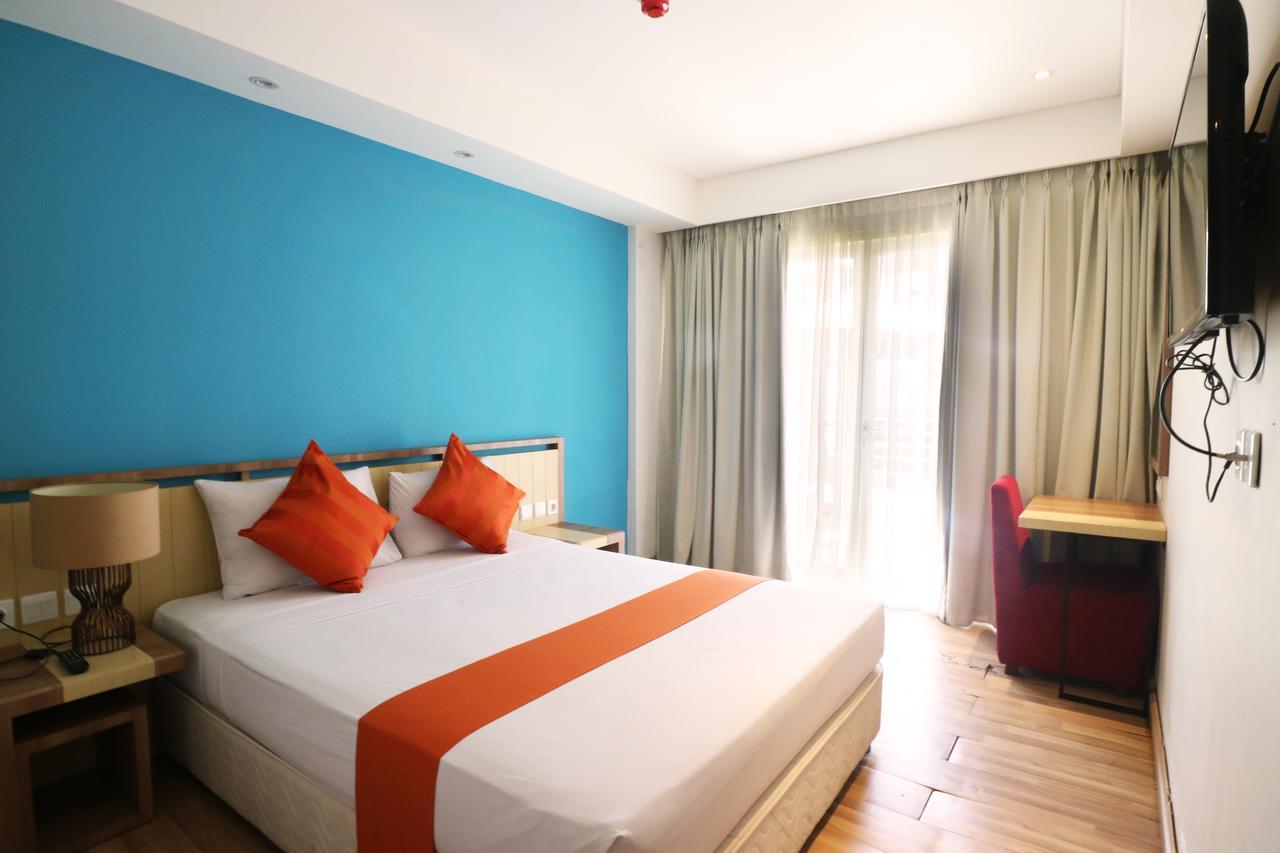 Santosa City Hotel デンパサール エクステリア 写真
