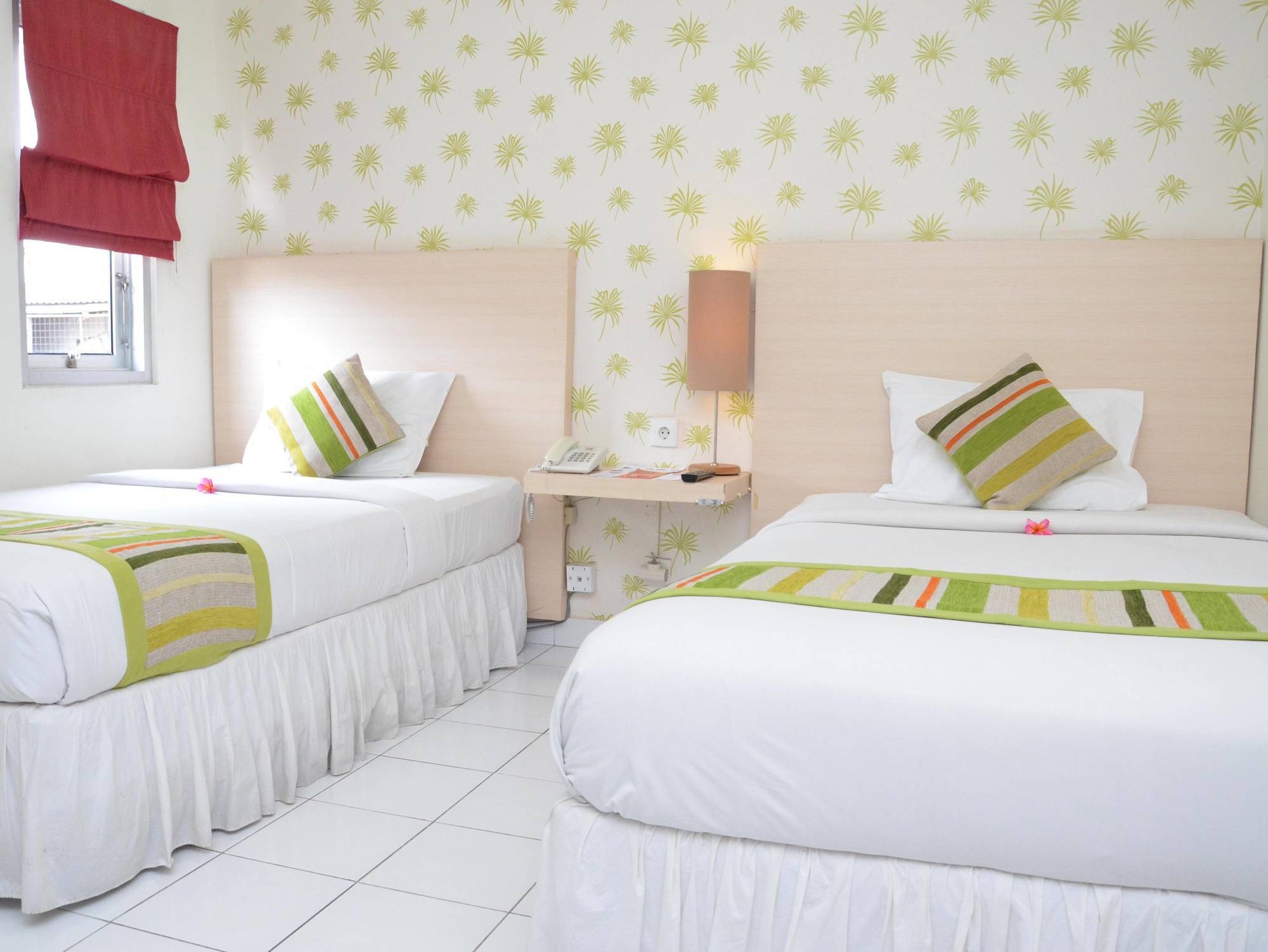 Santosa City Hotel デンパサール エクステリア 写真